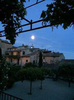 De * Tourrettes-sur-Loup